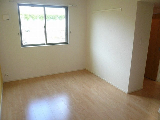 ヴィラ　コンフォートの内装|明るい室内です