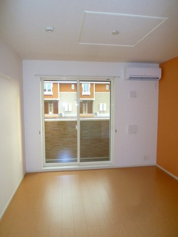 エス・フリーデ　Ⅱの居間・リビング|こちらの居間で趣味の時間をお楽しみください