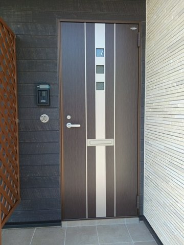 レフィナード高城　Ａの玄関|明るい玄関です