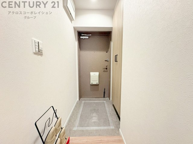 大きな玄関収納付きの玄関です　家族皆様の履物をしっかり収納できます