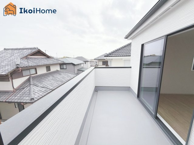 神戸市西区樫野台1丁目　新築戸建　樫野台1期　のバルコニー|【ホームページに現地動画掲載中】●年中無休：当日予約可●陽当り良好南向バルコニー！屋根は８万円～設置