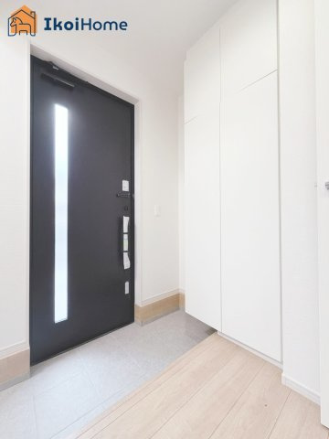 神戸市西区樫野台1丁目　新築戸建　樫野台1期　の玄関|【ホームページに現地動画掲載中】●年中無休：当日予約可●玄関にはシューズボックスを完備！土間収納も！