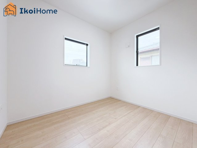 神戸市西区樫野台1丁目　新築戸建　樫野台1期　の子供部屋|◆同社施工例◆全居室ペアガラス標準装備。一般の窓ガラスの２倍の断熱効果がございます。