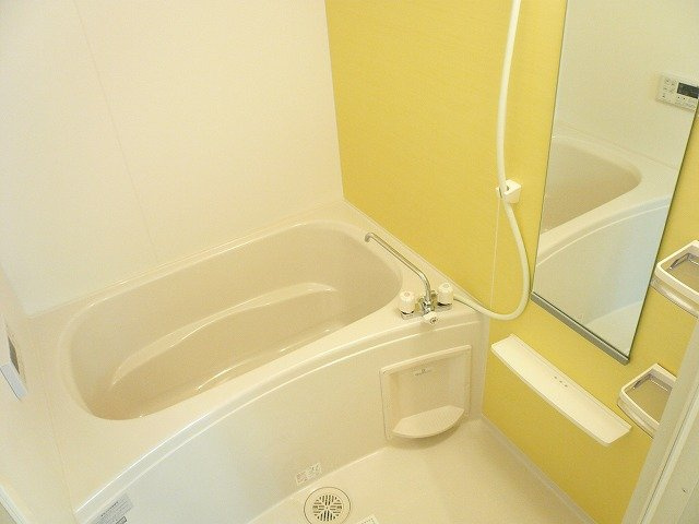 パーラメントハウスの浴室|ゆったり過ごせるお風呂です