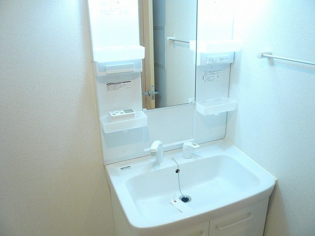 パーラメントハウスの洗面所|コンパクトで使いやすい洗面所