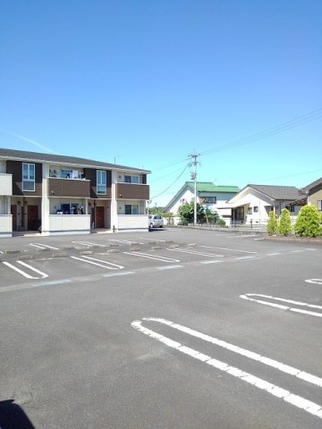 サルヴァトーレⅡ　Ａの駐車場|駐車場に車を止められます