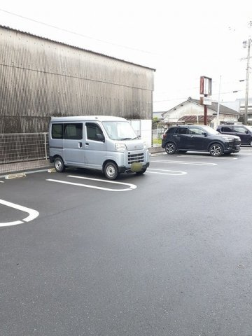 ベル　フォレスト　Ⅱの駐車場|駐車場に車を止められます
