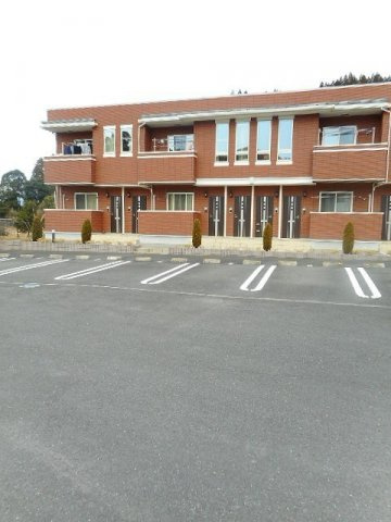 サンライズ岩山の駐車場|車をお持ちの方に嬉しい駐車場付きの物件です