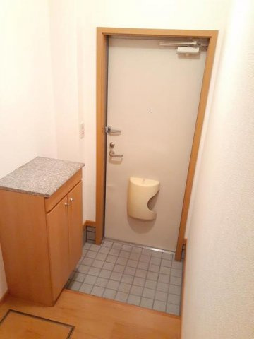 プリムローズヴィラＢの玄関|きれいな玄関です