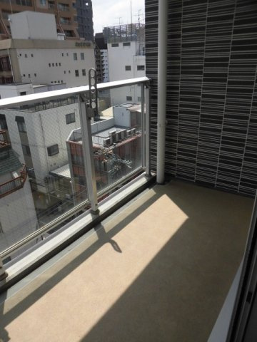 大阪市中央区安堂寺町２丁目の賃貸マンションのバルコニー