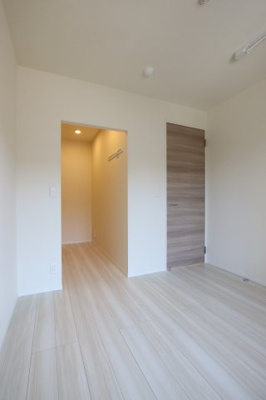 【洋室】 | アヴェルラ堺