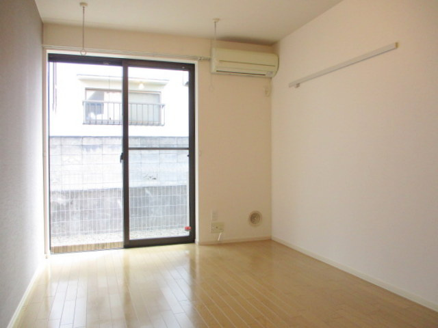 カーサ堤通の寝室|★洋室７．１帖★