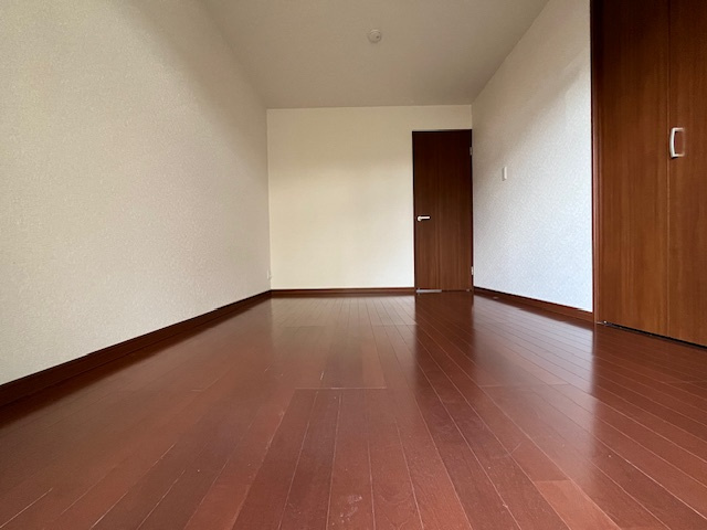 深阪南戸建の洋室