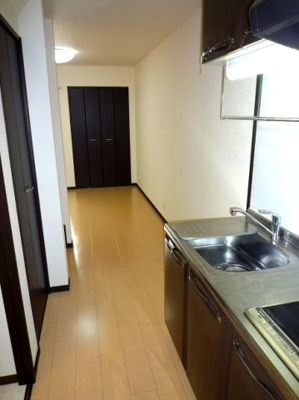 【キッチン】 | スリーハーブズ谷佐