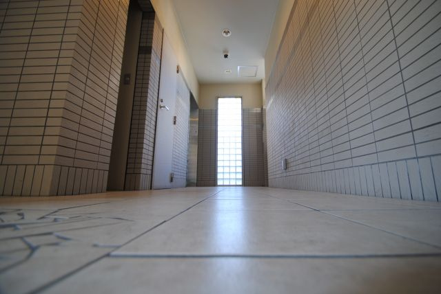 エクセレント東町のエントランス