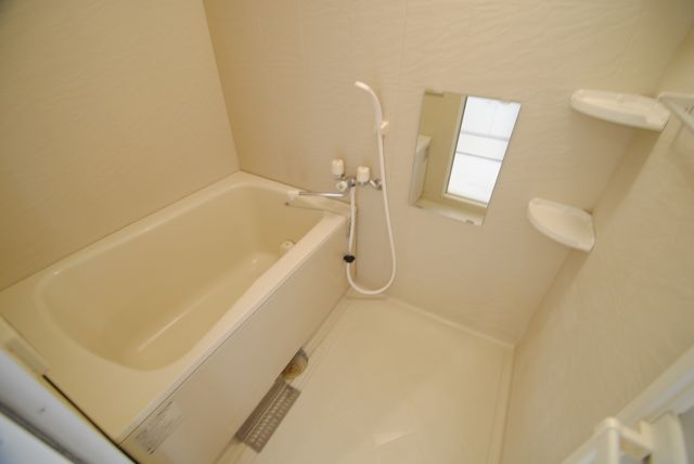 エクセレント東町の浴室