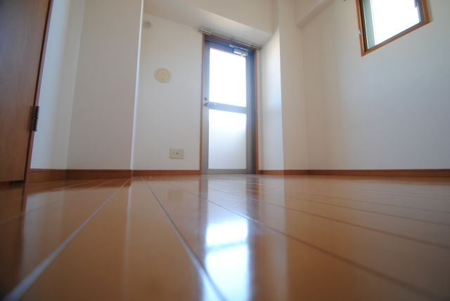 エクセレント東町の洋室