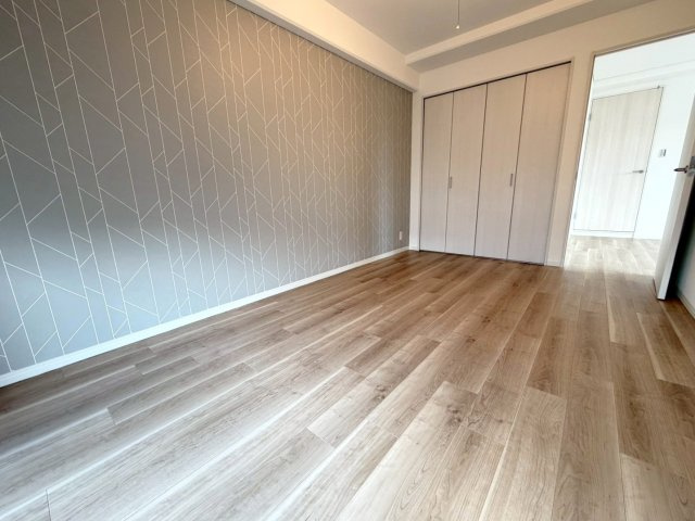 ◆室内リフォーム済◆３階上層階なし広々角住戸◆３沿線利用可能◆パークテラス桃山の洋室|洋室