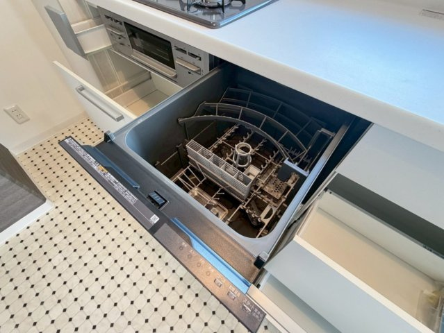 ◆室内リフォーム済◆３階上層階なし広々角住戸◆３沿線利用可能◆パークテラス桃山のキッチン|食器洗浄乾燥機