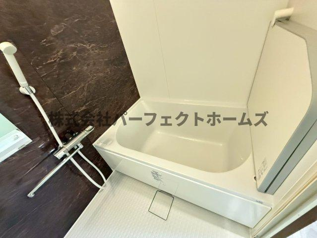 ニューハイツ岡山手の浴室|ゆったり過ごせるお風呂です