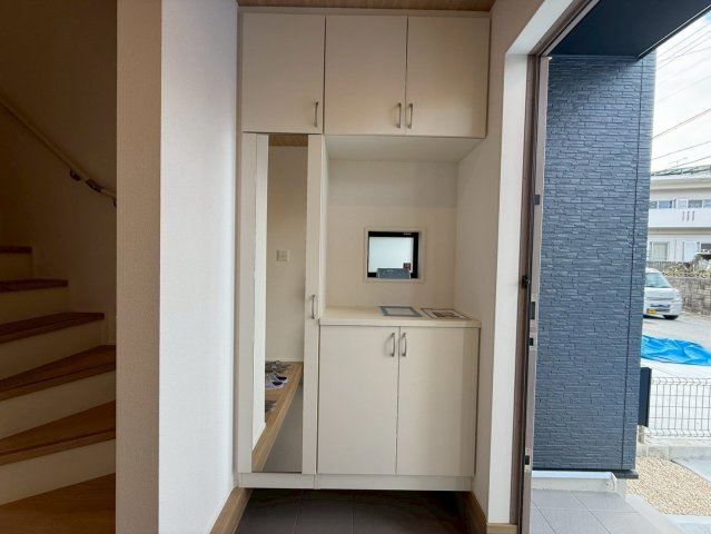 ★★与那原町上与那原-3号棟（全4棟）の玄関