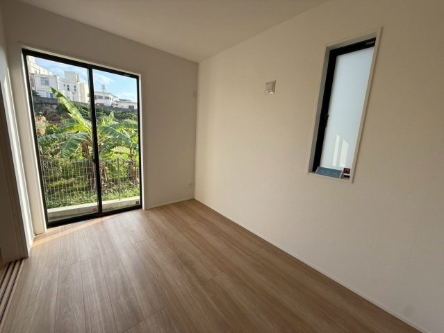 ★★与那原町上与那原-3号棟（全4棟）の洋室