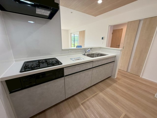 ★★与那原町上与那原-3号棟（全4棟）のキッチン