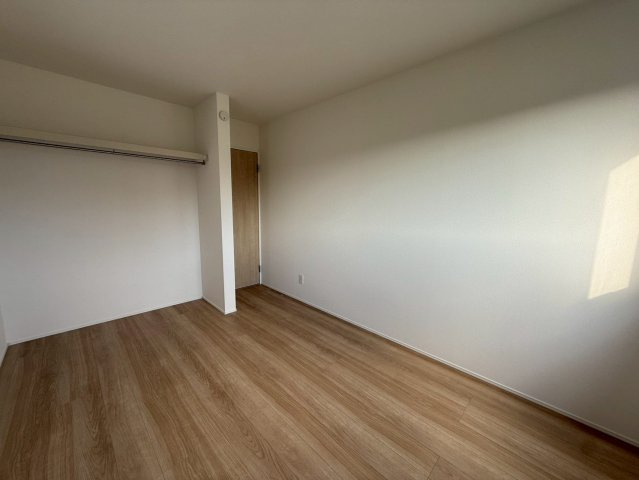 ★★与那原町上与那原-3号棟（全4棟）の洋室