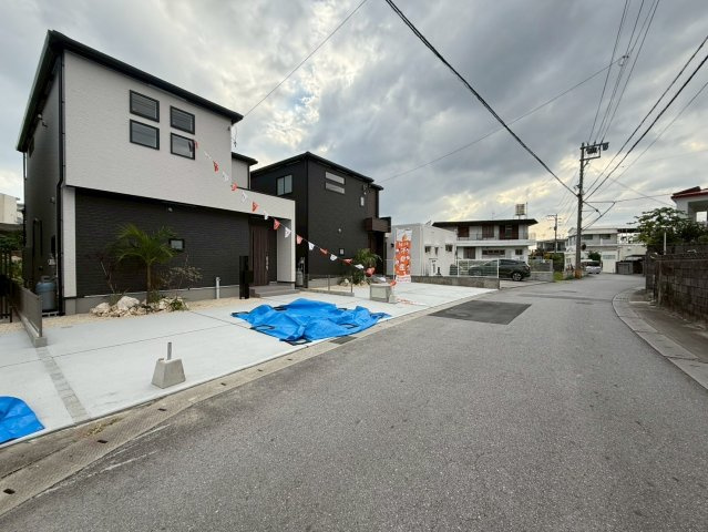 ★★与那原町上与那原-2号棟（全4棟）の前面道路含む現地写真|【現地撮影2026.1】いつでも内覧可能です♪
