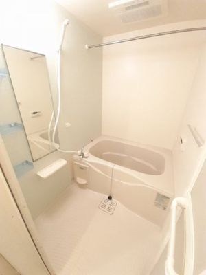 【浴室】 | カーサ・ドマーニ | きれいなお風呂です