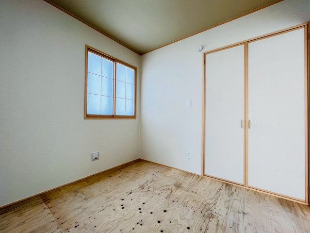 ＋＋読谷村瀬名波-A号棟（全2棟）の洋室|スタンダードな洋室です