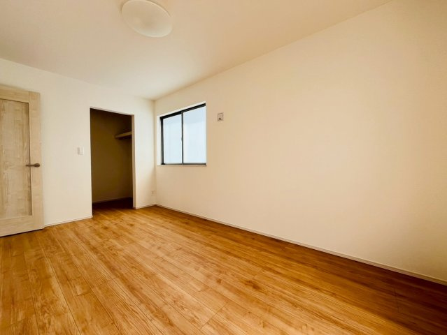 ＋＋読谷村瀬名波-A号棟（全2棟）の洋室|洋室です