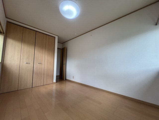 神戸市西区水谷1丁目　中古戸建の寝室|【ホームページに現地動画掲載中】●年中無休：当日予約可●大きなベッド等も置いていただいていただけます