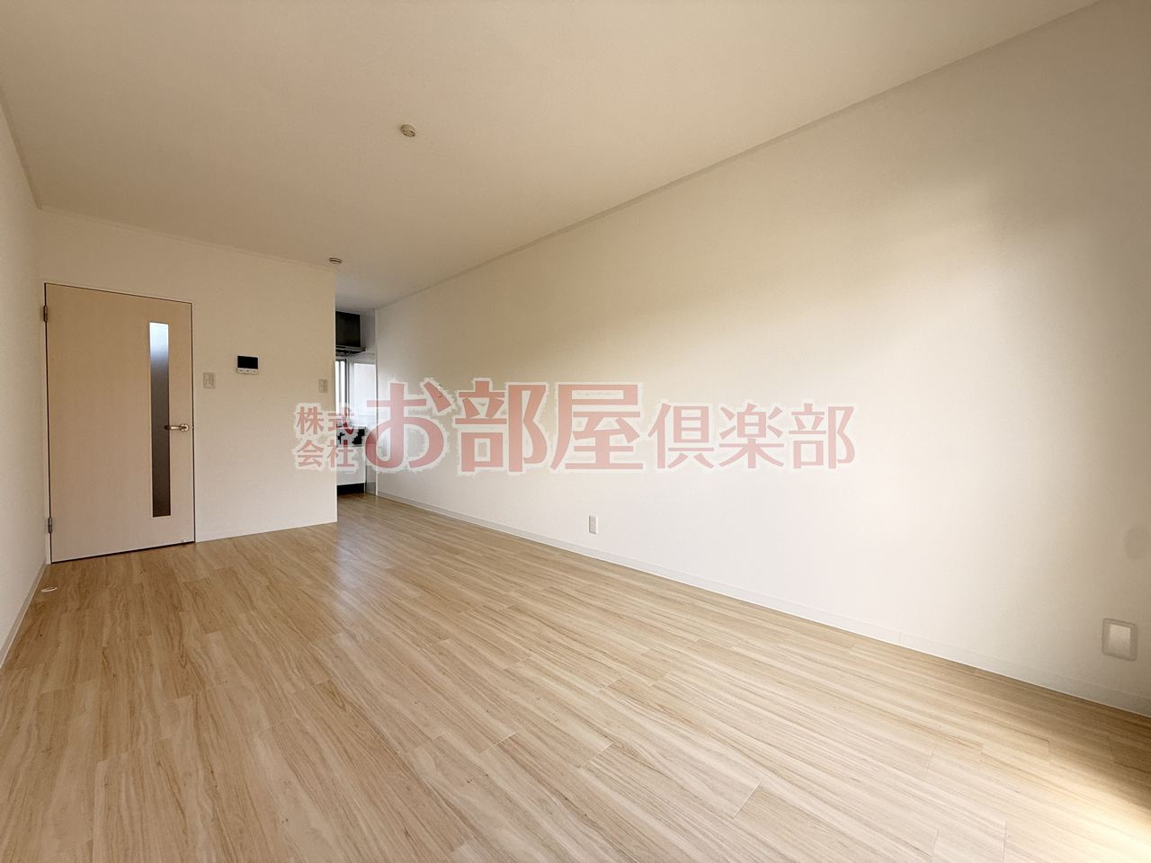 ニューコーポ高田A棟の居間・リビング|ゆったりとした居間です