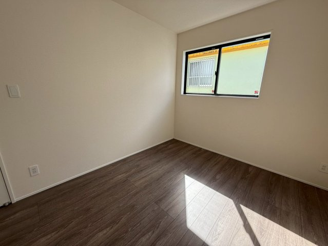 ★★南城市佐敷新開-全1棟の洋室