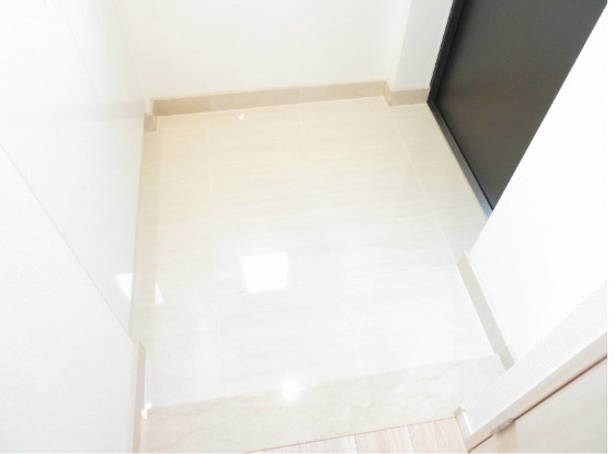 パークアクシス本町の玄関