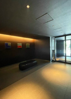 パークアクシス本町のエントランス