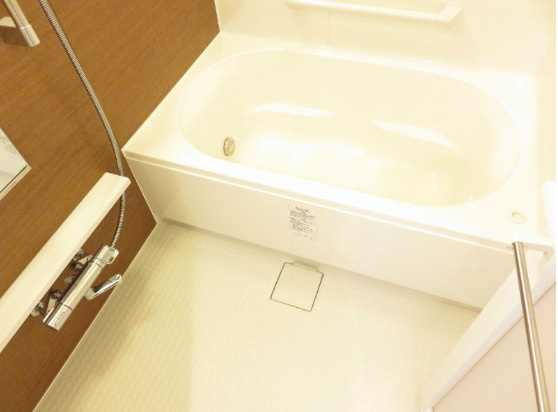 パークアクシス本町の浴室
