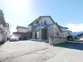 【前面道路含む現地写真】 | 南アルプス市藤田　内外装一新 ミサワホーム甲信施工中古戸建