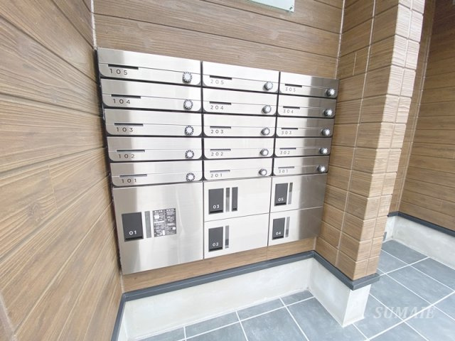 Village Luminousのその他共用部分|集合ポストと宅配ボックスです☆