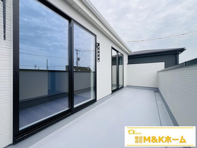 半田市向山町3丁目　全4棟　3号棟のバルコニー|2部屋から行き来できるバルコニー☆
