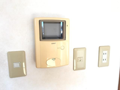 【セキュリティ】 | ホワイトハウス草間 | カメラ付インターホン（イメージ）