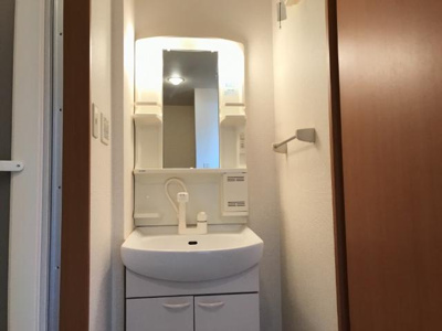 【洗面所】 | ホワイトハウス草間 | 洗髪洗面化粧台（イメージ）