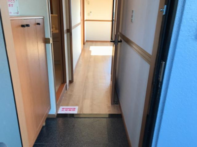 【玄関】 | ホワイトハウス草間 | 玄関（イメージ）