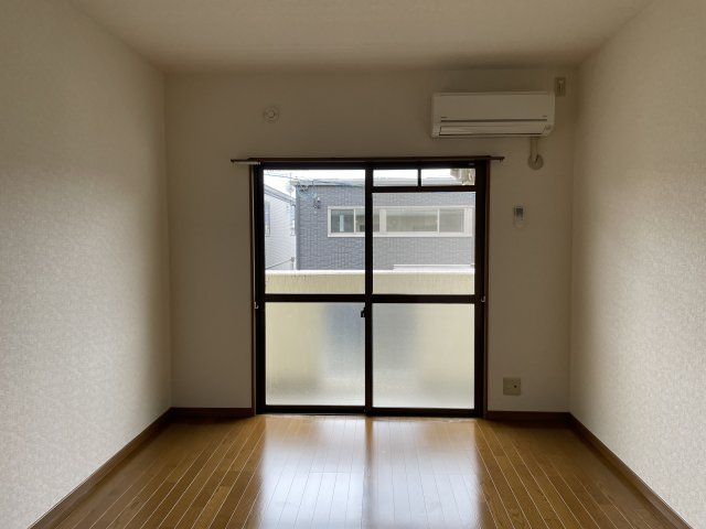 サンライズ弥永の洋室|スタンダードな洋室です