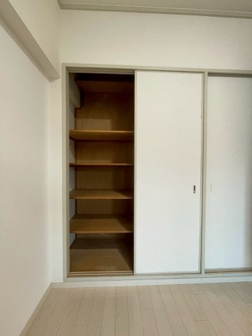 白川高層住宅11棟の収納