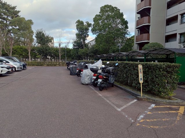 白川高層住宅11棟の周辺