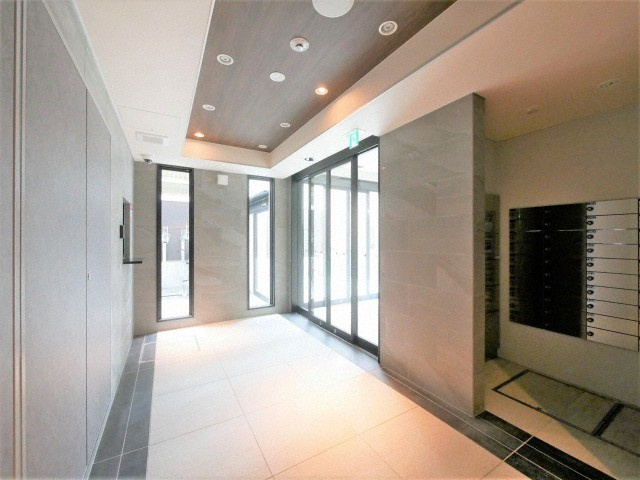 リフレス天王寺国分町のロビー