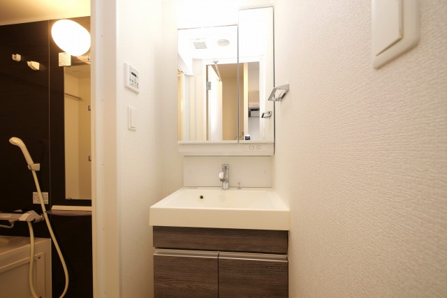 リフレス天王寺国分町の独立洗面台