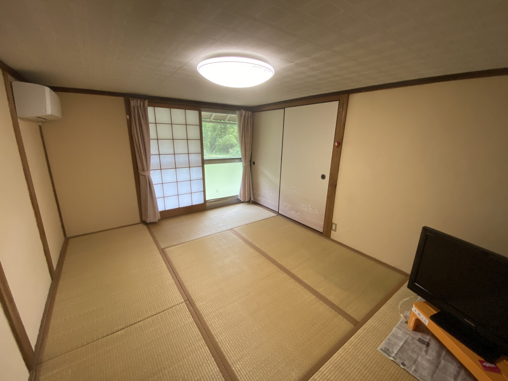 丹波市山南町上滝の中古一戸建の和室|6帖
